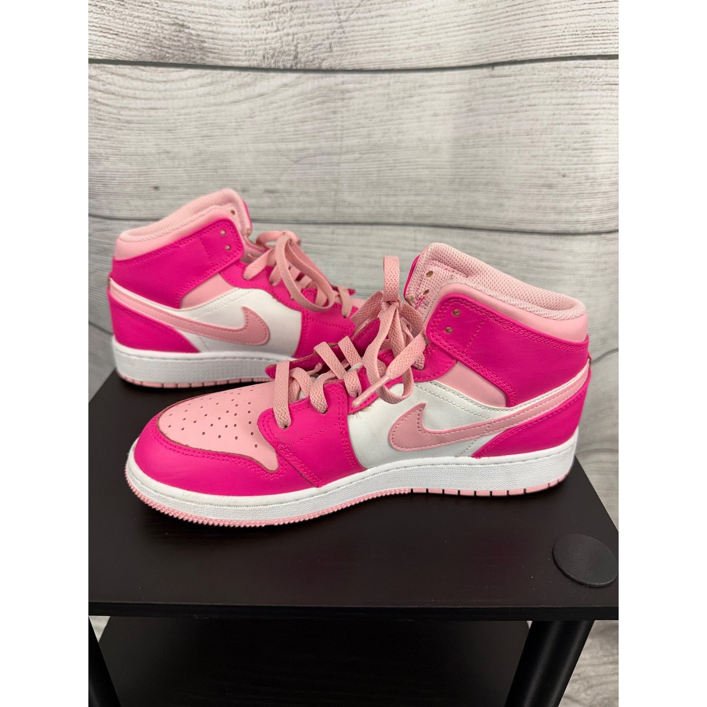 Custom Nike Air Jordan 1 Mid shoes Size 6.5