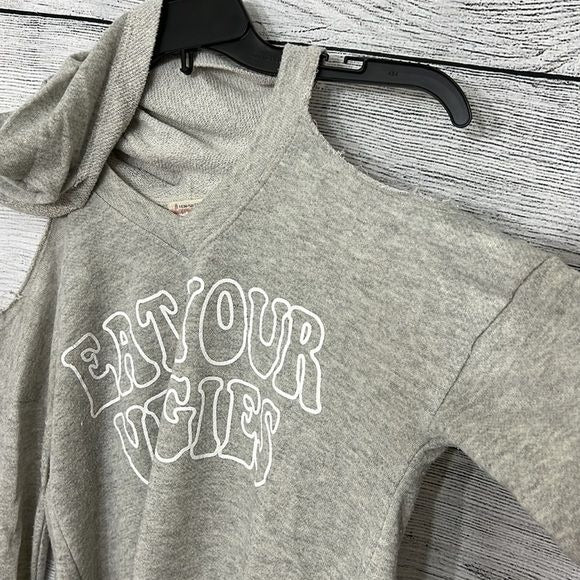 EUC Eat Your Veggies Shoulder shirt