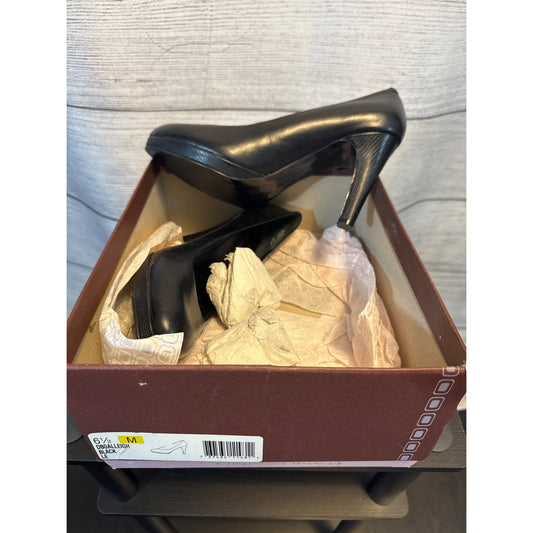 Bandolino Dbgalleigh Leather Heels Size M Size 6.5