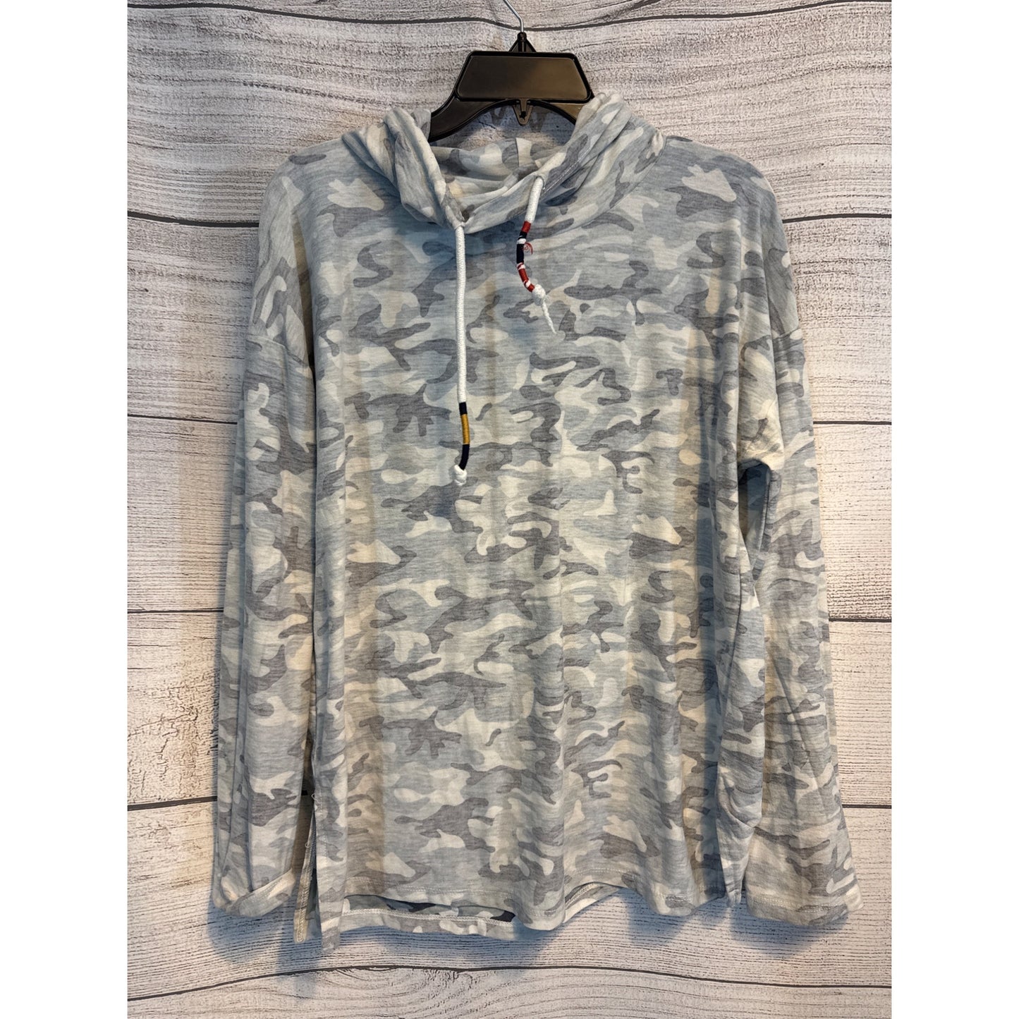 Hem & Hem Gray Camo Hooded Long Sleeve Top Size L