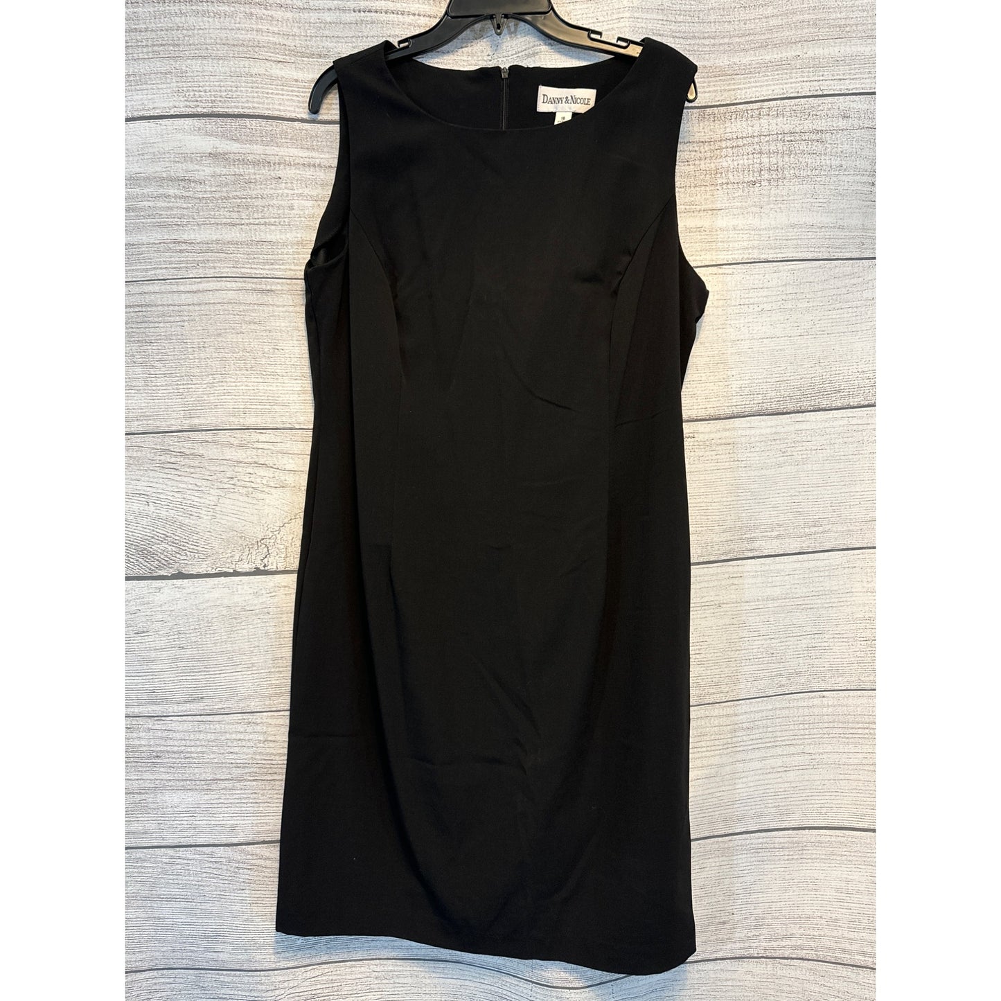 Danny & Nicole Sleeveless Classic Fit Little Black Dress Size 16