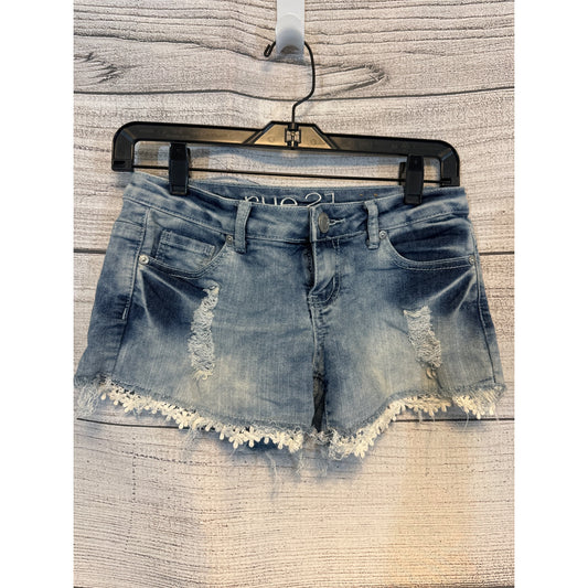 Rue 21 Distressed Denim Lace Trim Shorts 0/1