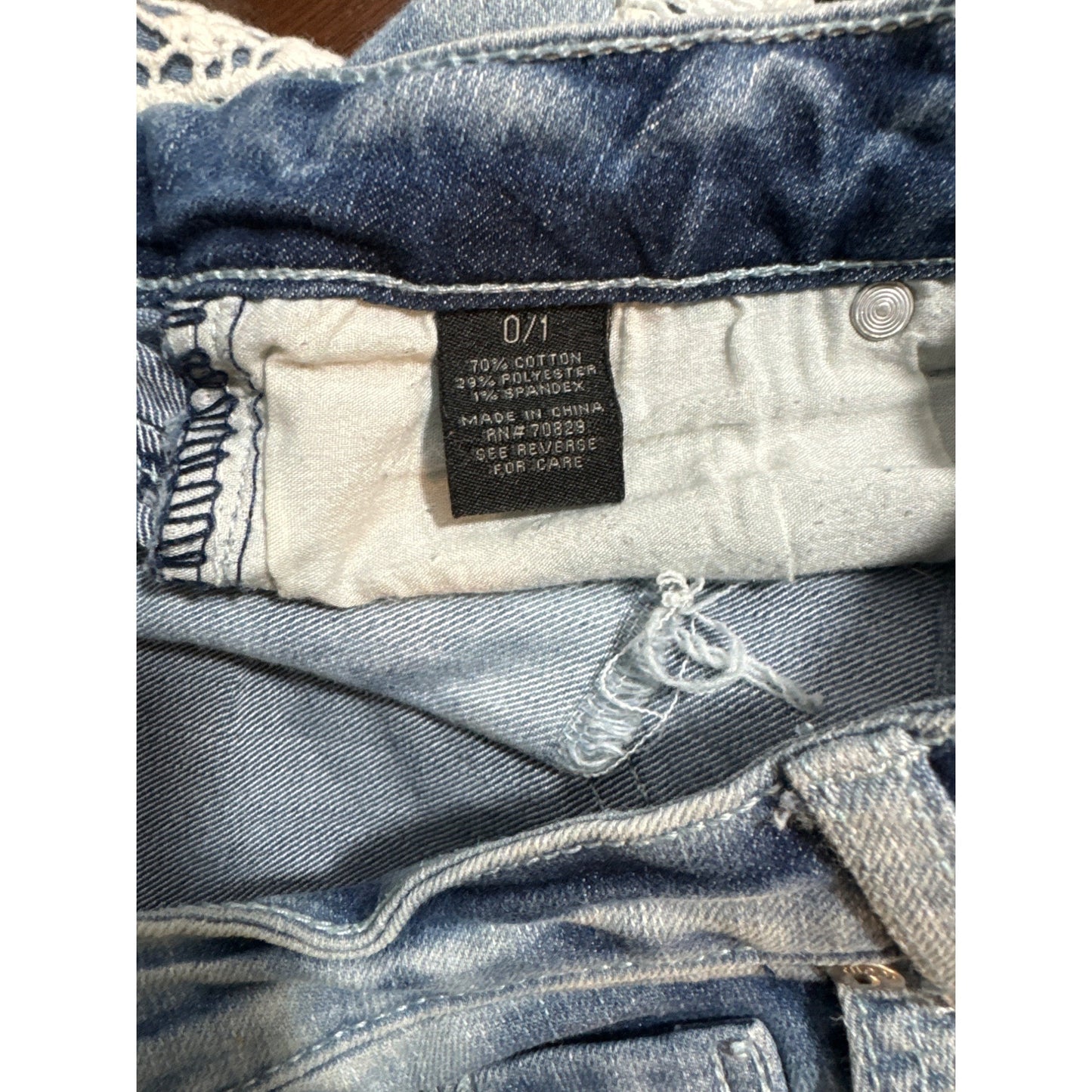 Rue 21 Distressed Denim Lace Trim Shorts 0/1