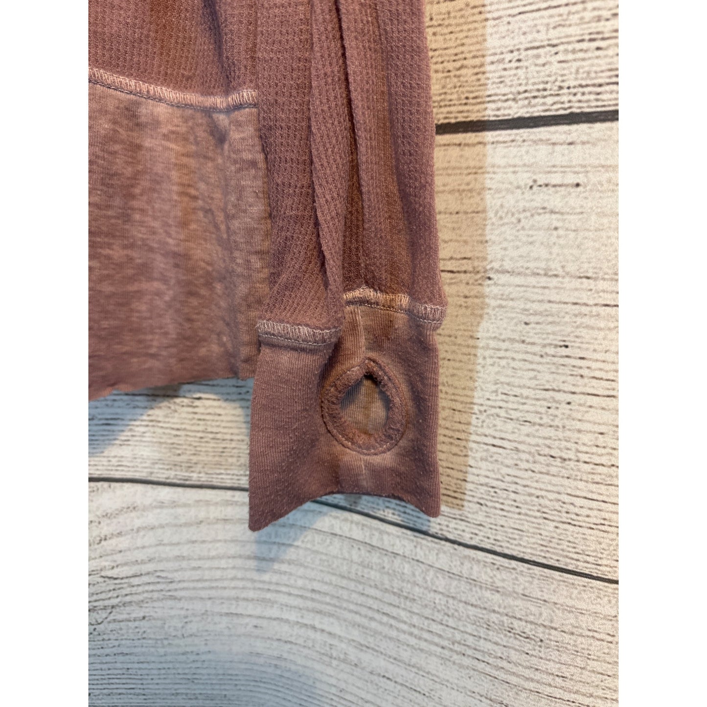 Abound Long Sleeve Mauve Waffle Knit Top With Thumbholes Size M