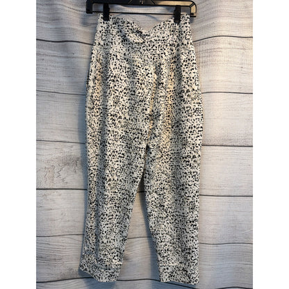 Old Navy High Waisted Powersoft Capri Joggers Size M