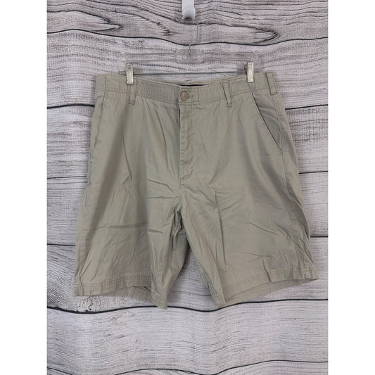 Mens Lee Extreme Comfort Khaki Shorts Size 38