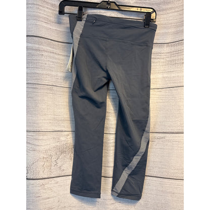 NWT GapFit GFast Capri Leggings Regular Rise Size XS