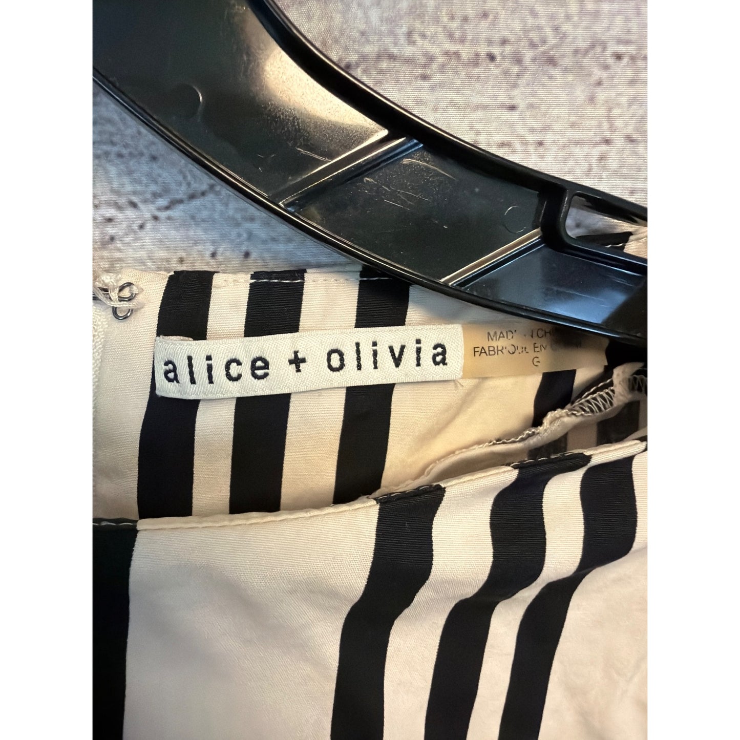 Alice + Olivia Bernice Striped Ruffle Sleeve Top Size L