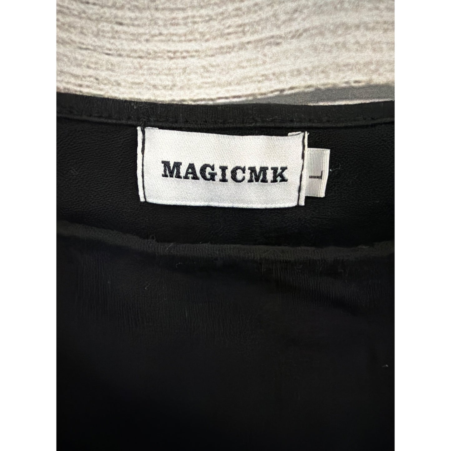 Magicmk Love Graphic Off-Shoulder Sweatshirt Size L