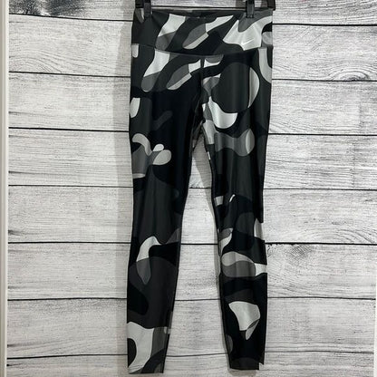 NWOT Nike Dri Fit One Legend Camo Leggings Size M