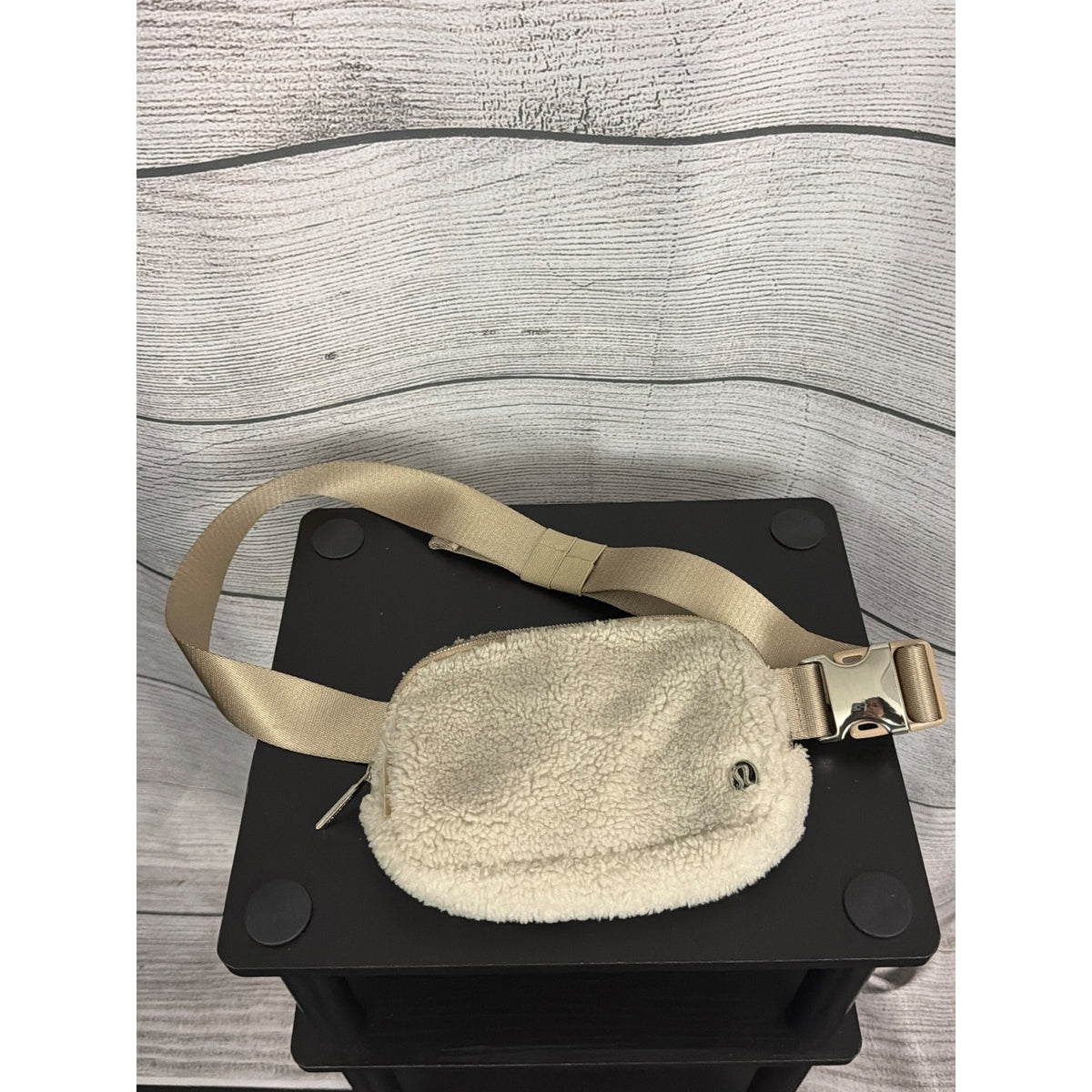 Lululemon Everywhere Belt Bag Sherpa Fleece