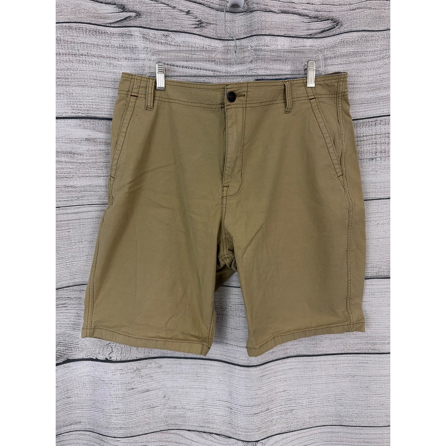 Mens Lucky Brand "Saturday Stretch" Khaki Shorts Size 38
