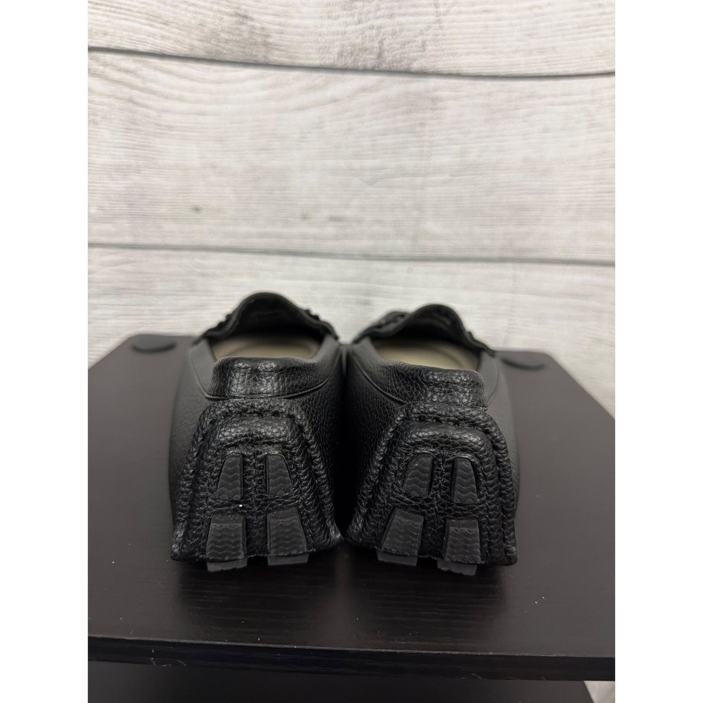 NWOT Anne Klein Black Cognac Loafers With Chain Detail Size 8