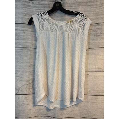 Hope & Harlow Sleeveless Top With Lace Detail Size M
