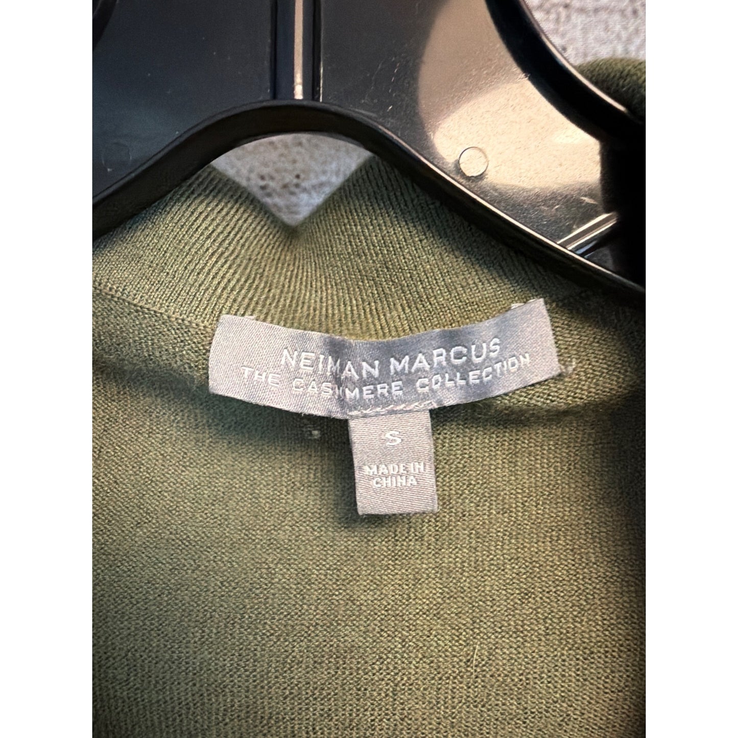 Neiman Marcus Cashmere Long-Sleeve Polo Sweater Size S