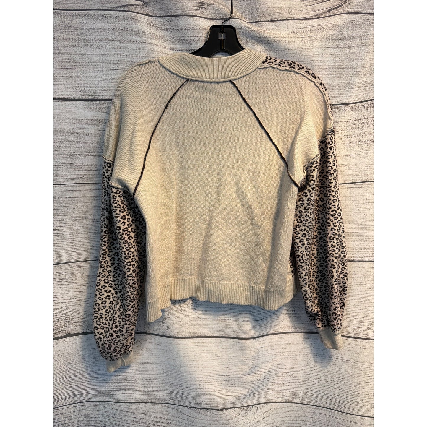 Stylish Leopard Print Snap Cardigan Sweater Size M