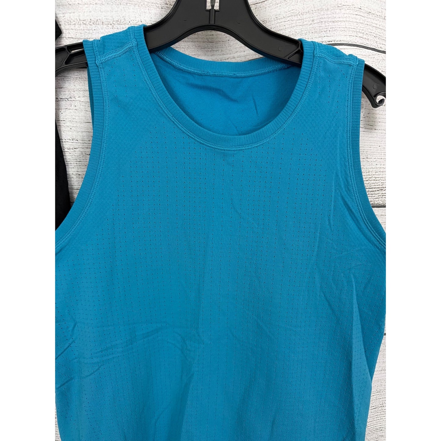 Athleta Breathable Sleeveless Tank Tops