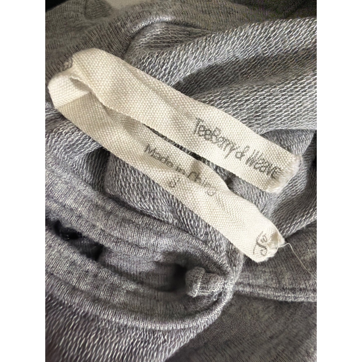 Teeberry & Weave Gray Long-Sleeve Top With Ruffle Cuffs Size S
