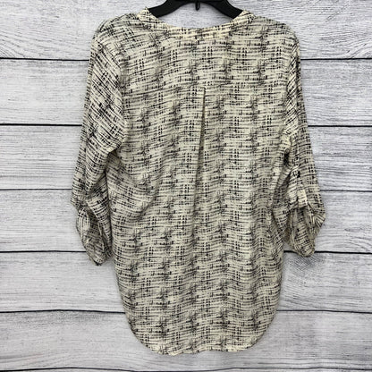 Akira V-Neck Blouse Woven 3/4 Sleeve Button Cuff Textured Print Loose Fit, Size M
