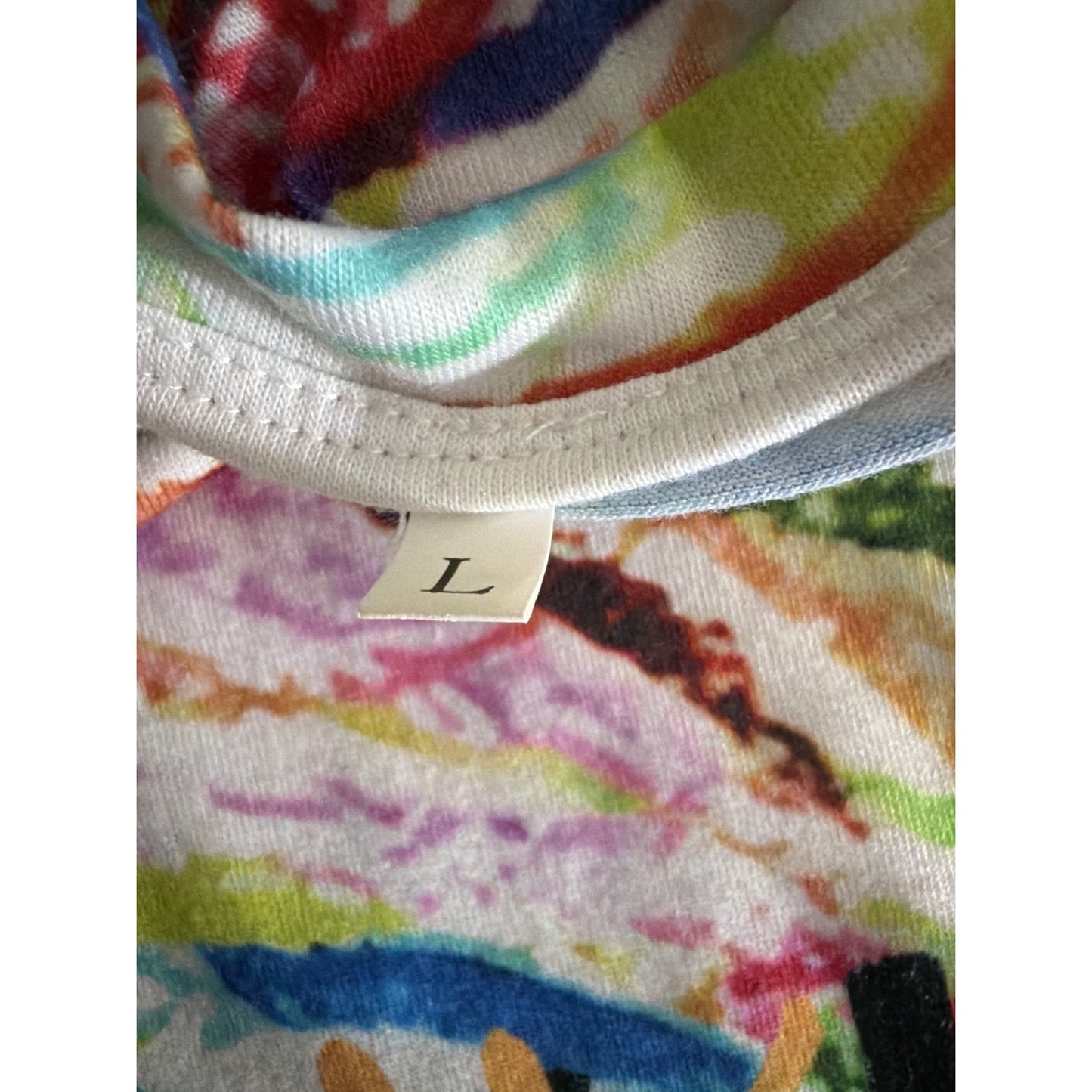 Broken Crayons Still Color Graphic T-Shirt Size L