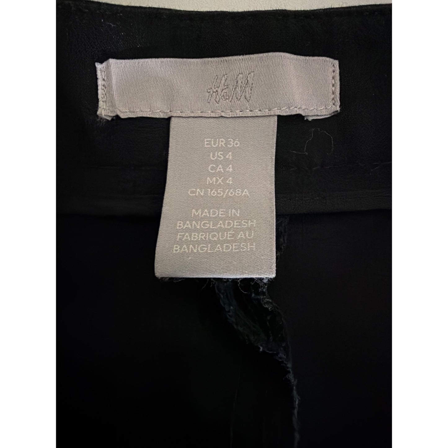 H&M Black Slim Fit Mid Rise Trousers Size 4