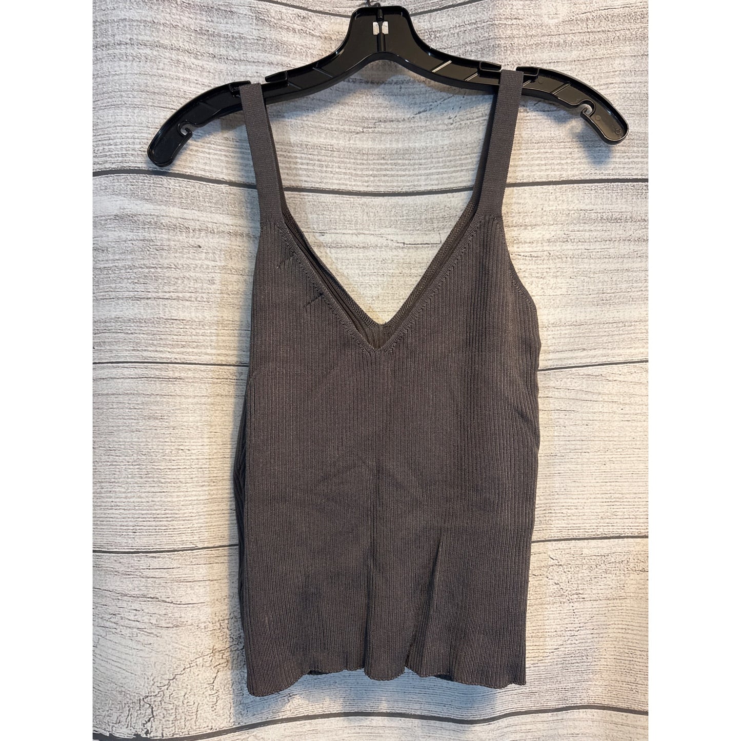 Pinque Ribbed V-Neck Knit Tank Top Large