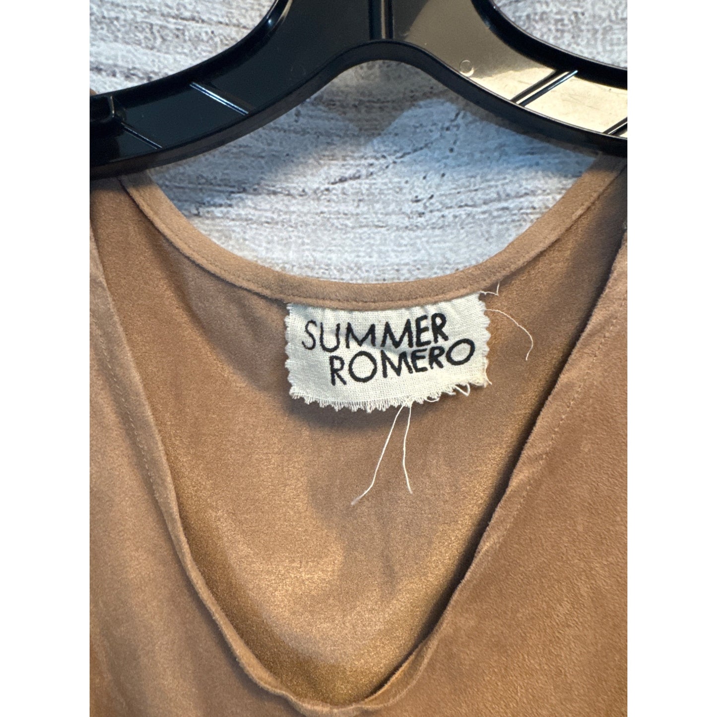 Summer Romero Sleeveless Brown Twist Front Top Size M