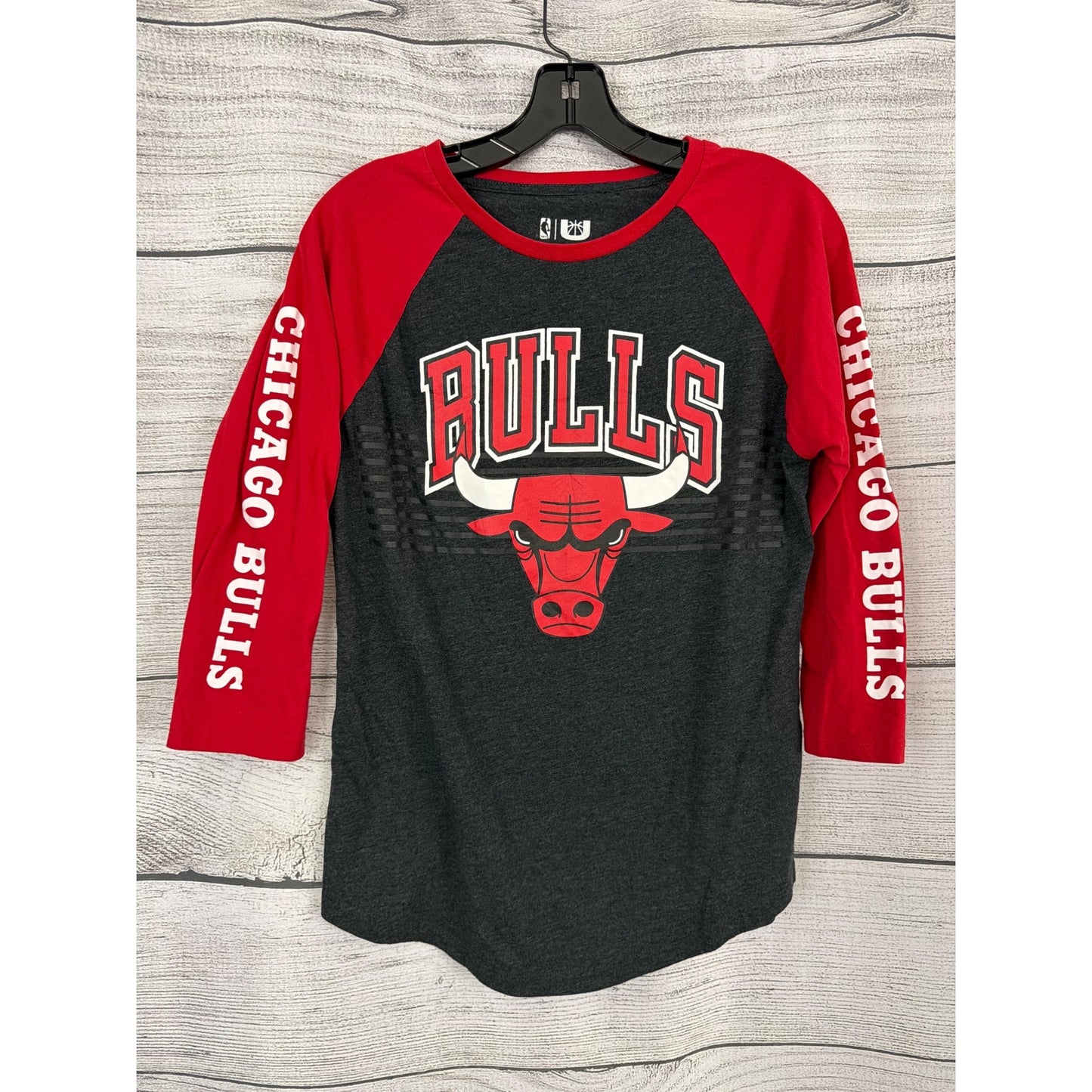 NBA Chicago Bulls Raglan 3/4 Sleeve Graphic Tee Size L