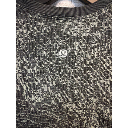 Lululemon Swiftly Breathe Short Sleeve Floral Fauna Black/Rhino Grey Size 6