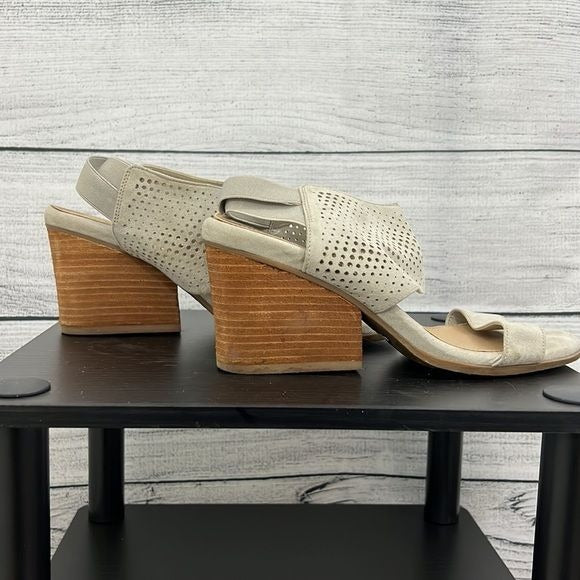 Beige open toe bootie