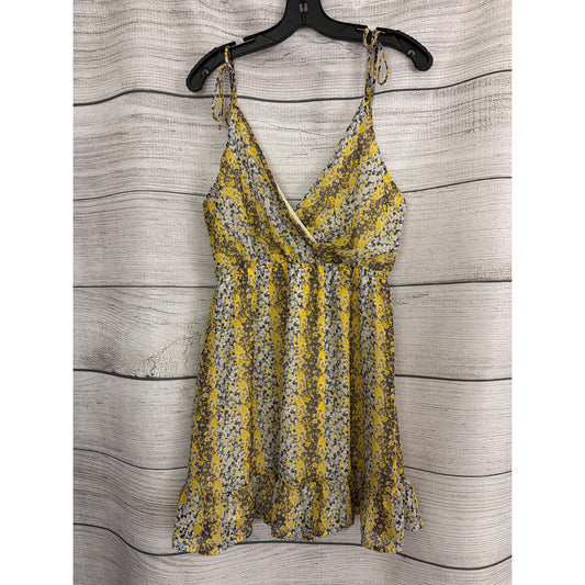 Le Lis Floral Sleeveless Tie-Strap Mini Dress With Ruffled Hem Size M