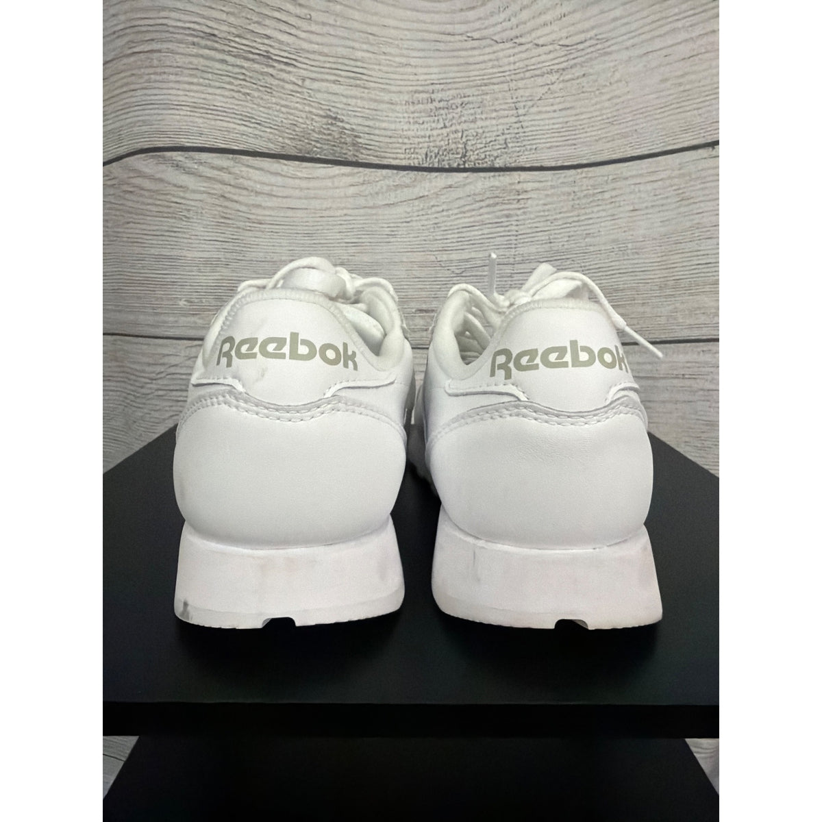Reebok Classic Leather Sneakers White Size 7.5