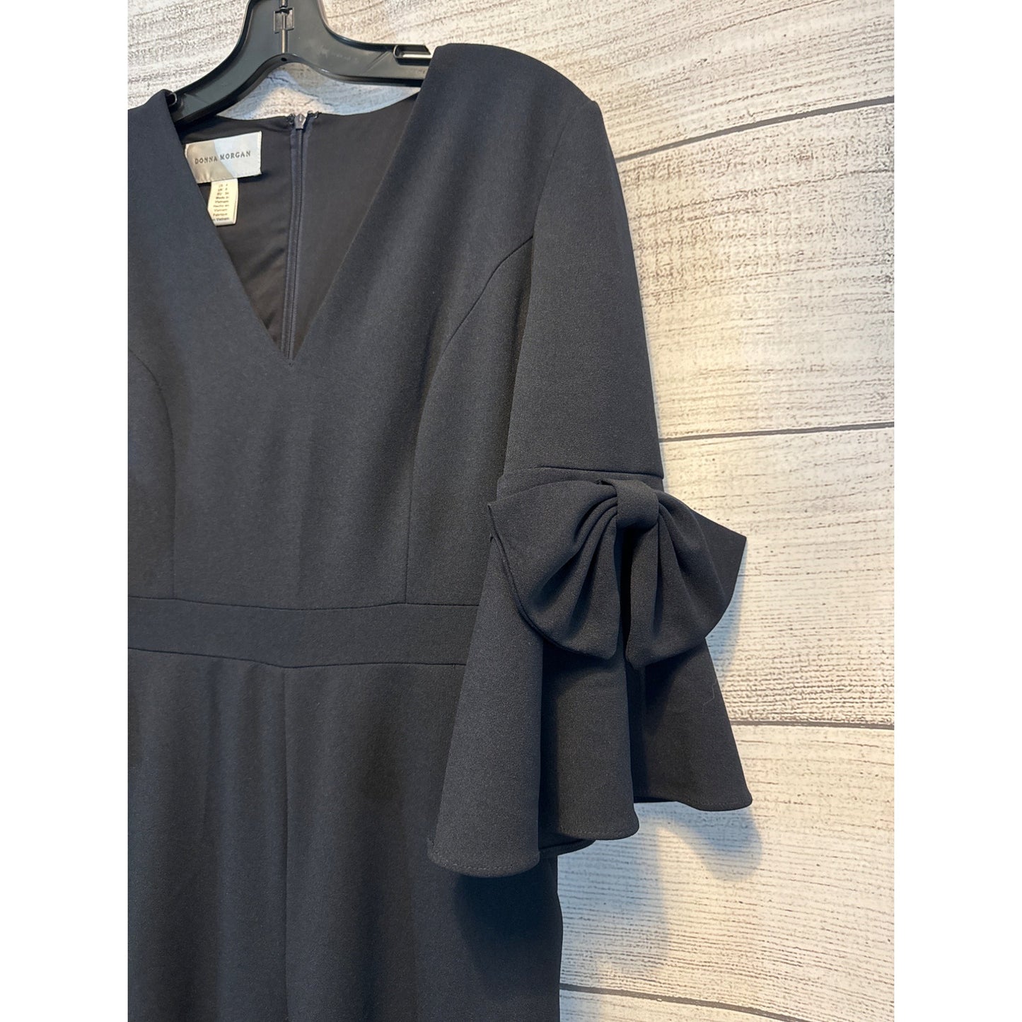 Donna Morgan V-neck Bell Sleeved Jumpsuit