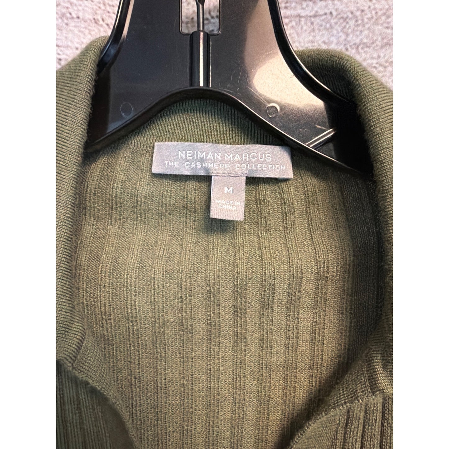 Neiman Marcus Cashmere Collection Ribbed Button-Down Cardigan Size M