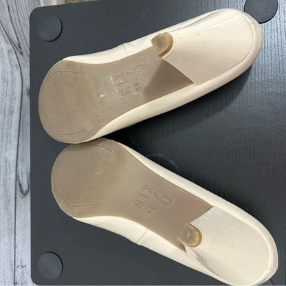 Nude Pumps