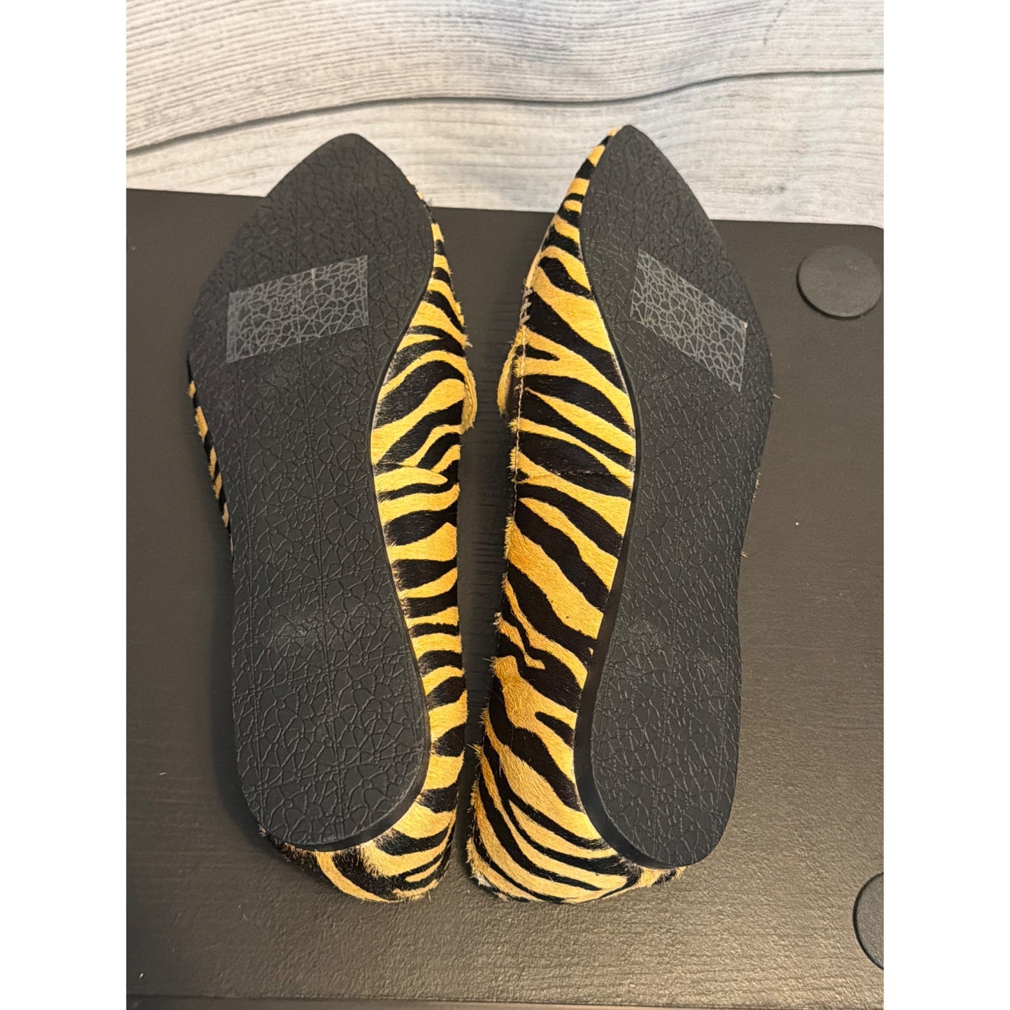 NWOB Steve Madden Zebra Stripe Pointed-Toe Loafers Size 9.5