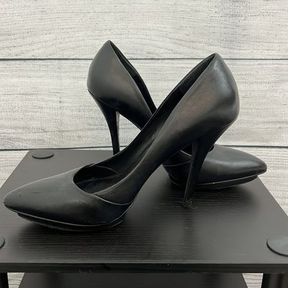 Elizabeth and James Black Pump