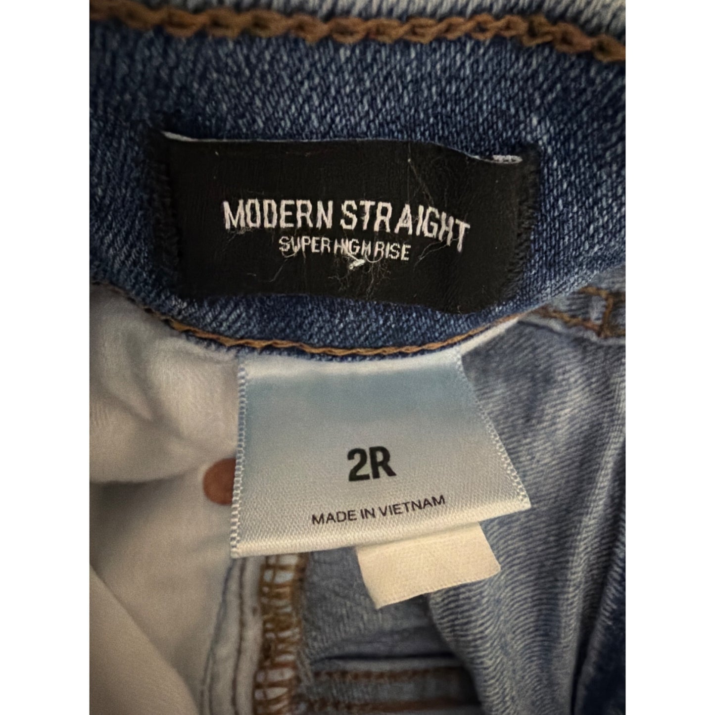 Express Modern Straight Super High Rise Distressed Jeans Size 2R