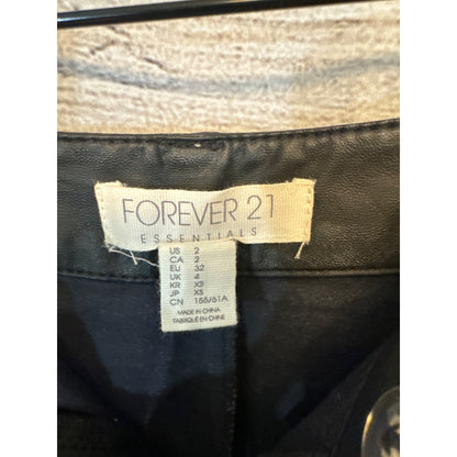 Forever 21 Essentials Faux Leather Shorts Size 2