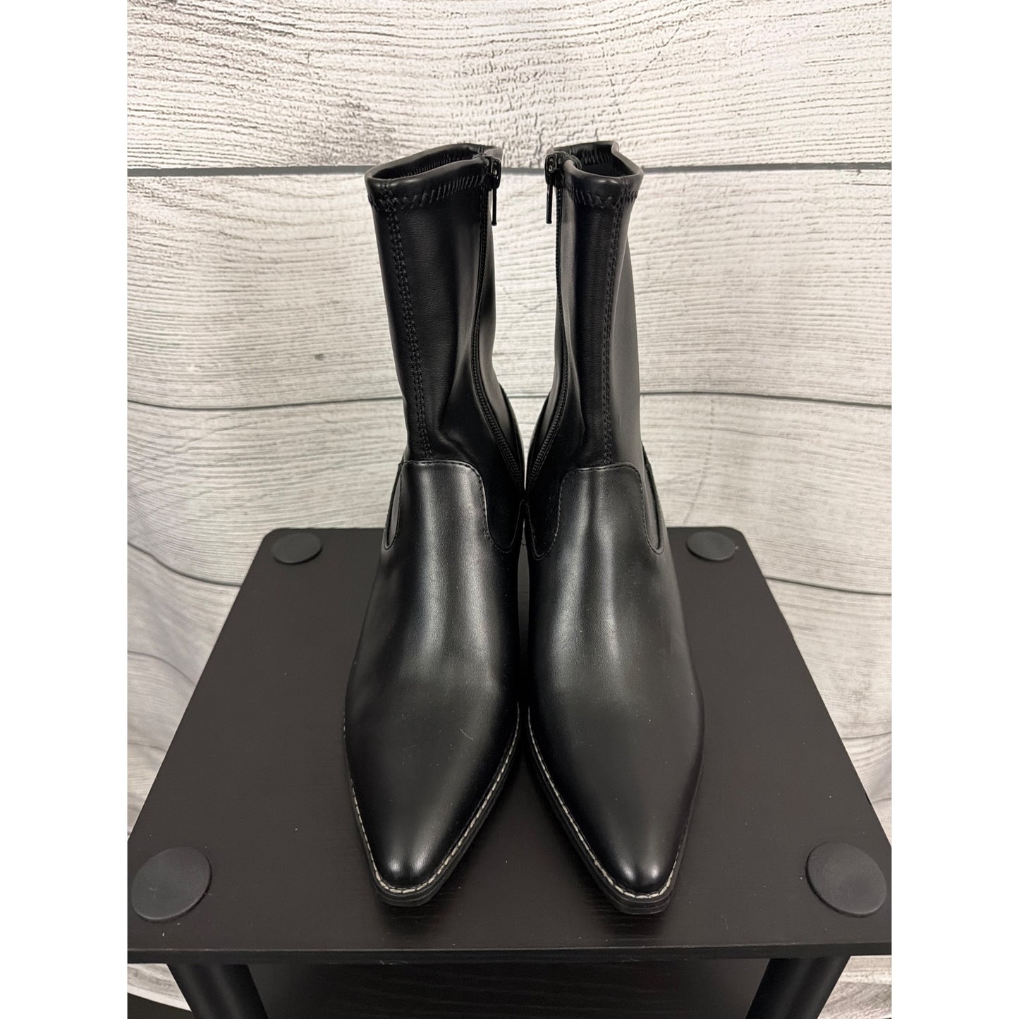 NWOT Universal Thread Aubree Ankle Boots Memory Foam Size 8