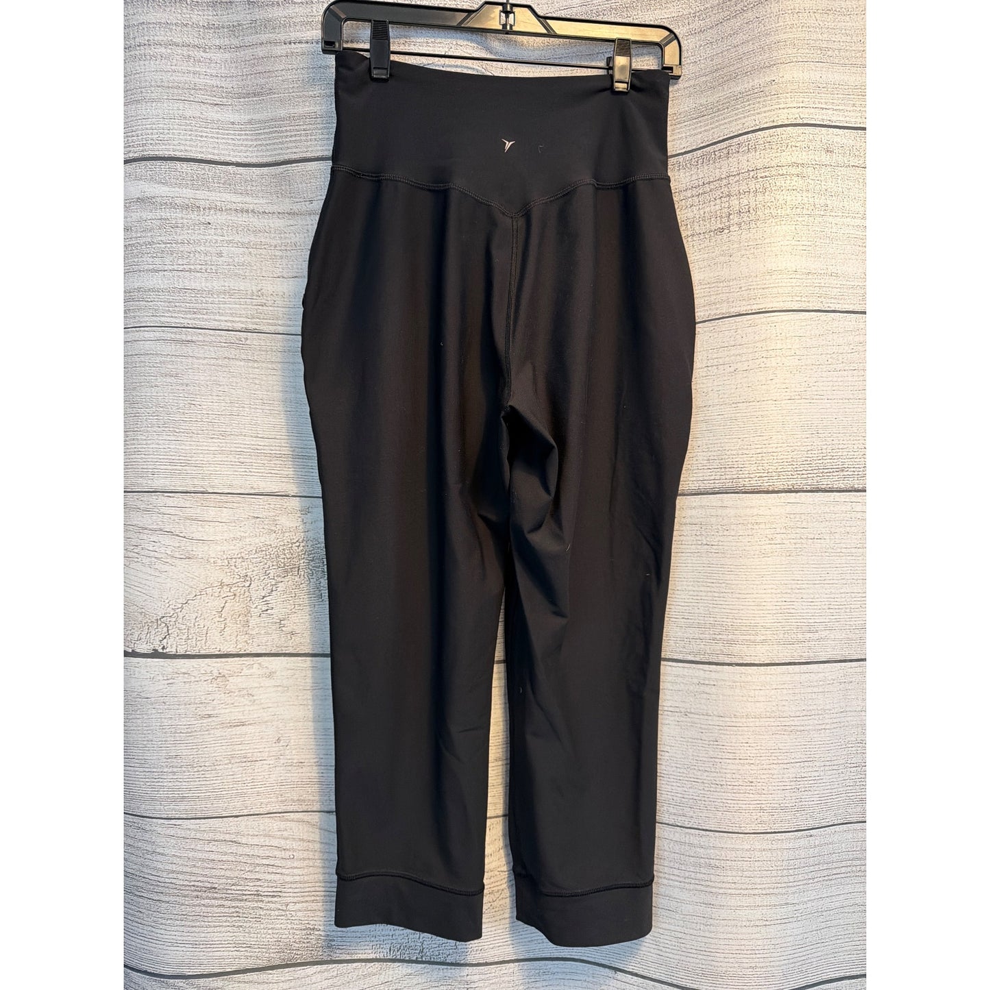 Old Navy High Waisted Powersoft Capri Joggers Size M