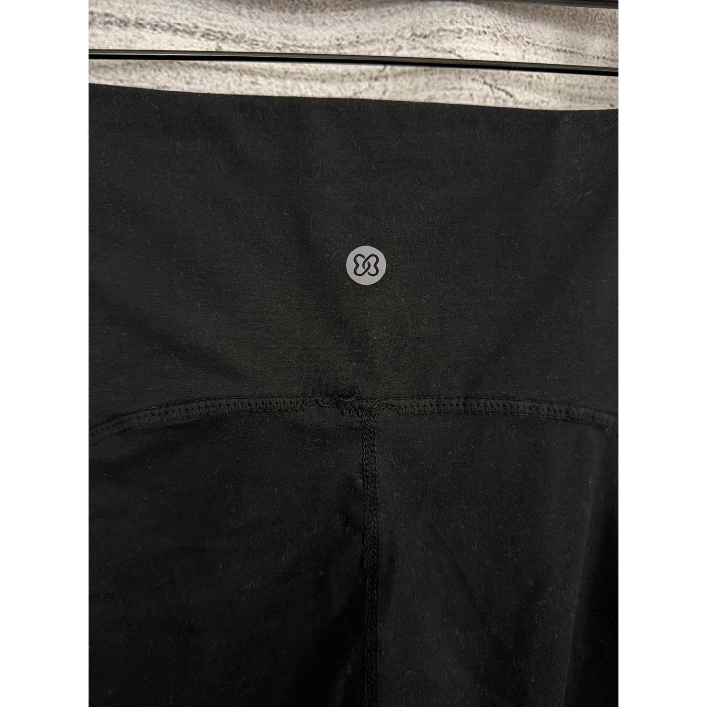 Leggings Depot Black Capri Leggings W Pockets Size M