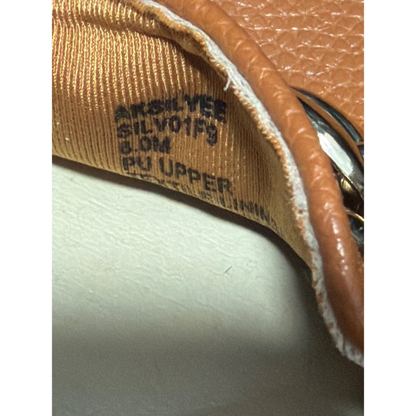 NWOT Anne Klein Silvee Cognac Loafers With Chain Detail Size 8