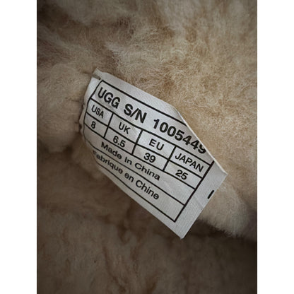 UGG Karyn Cuff Sheepskin Boot Size 8