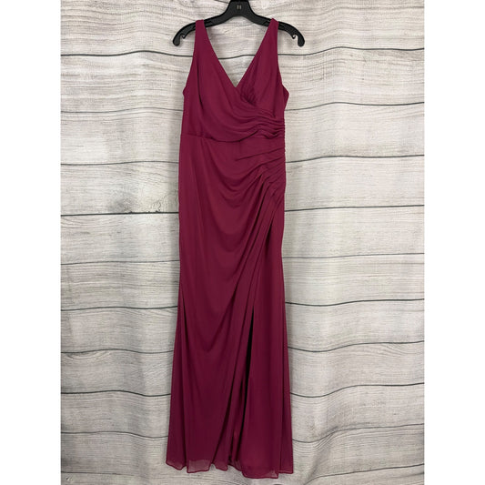 Azazie Leandra Mulberry Mermaid V-Neck Pleated Mesh Dress Size 14