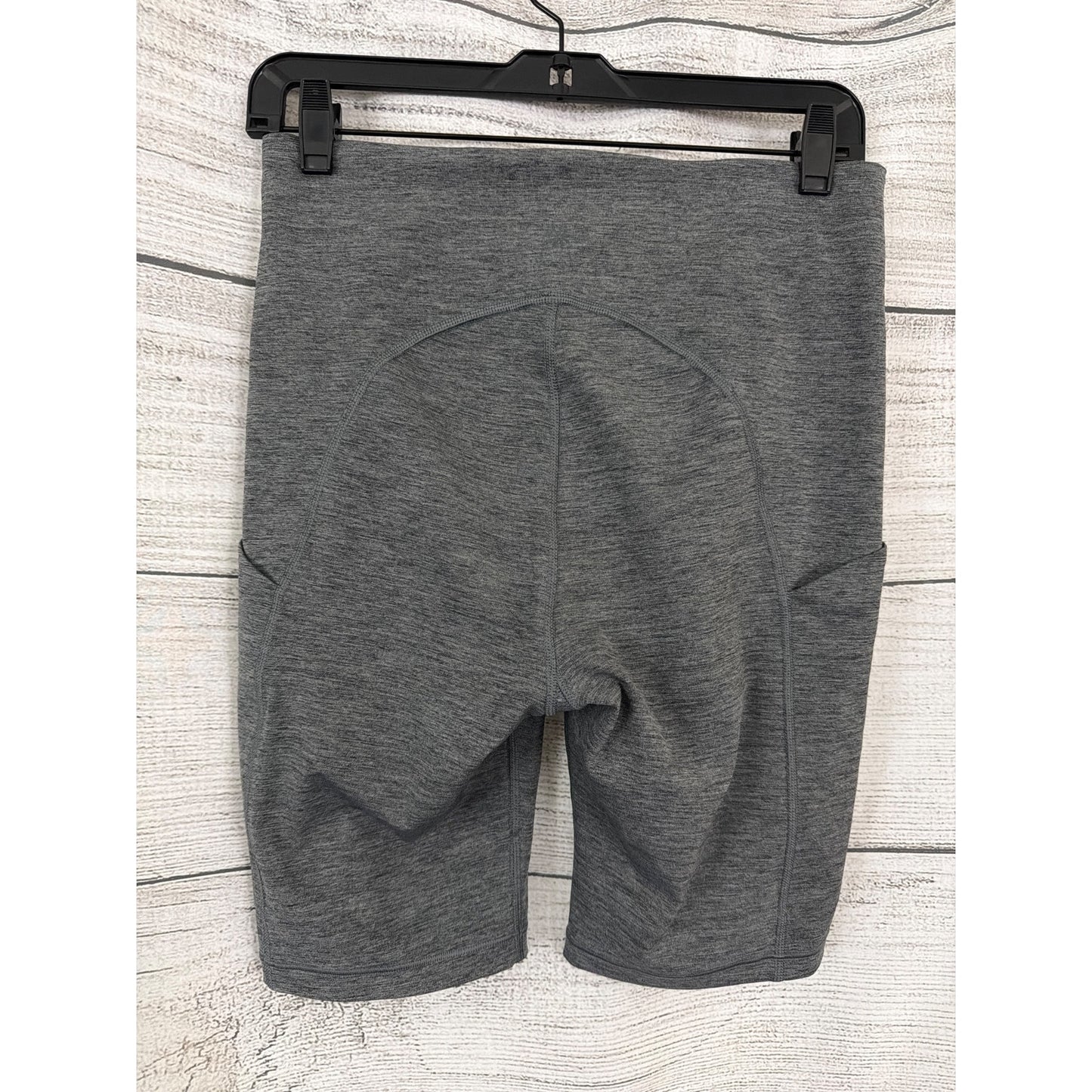 NWOT Athleta Ultimate Stash Pocket 9" Shorts Size M