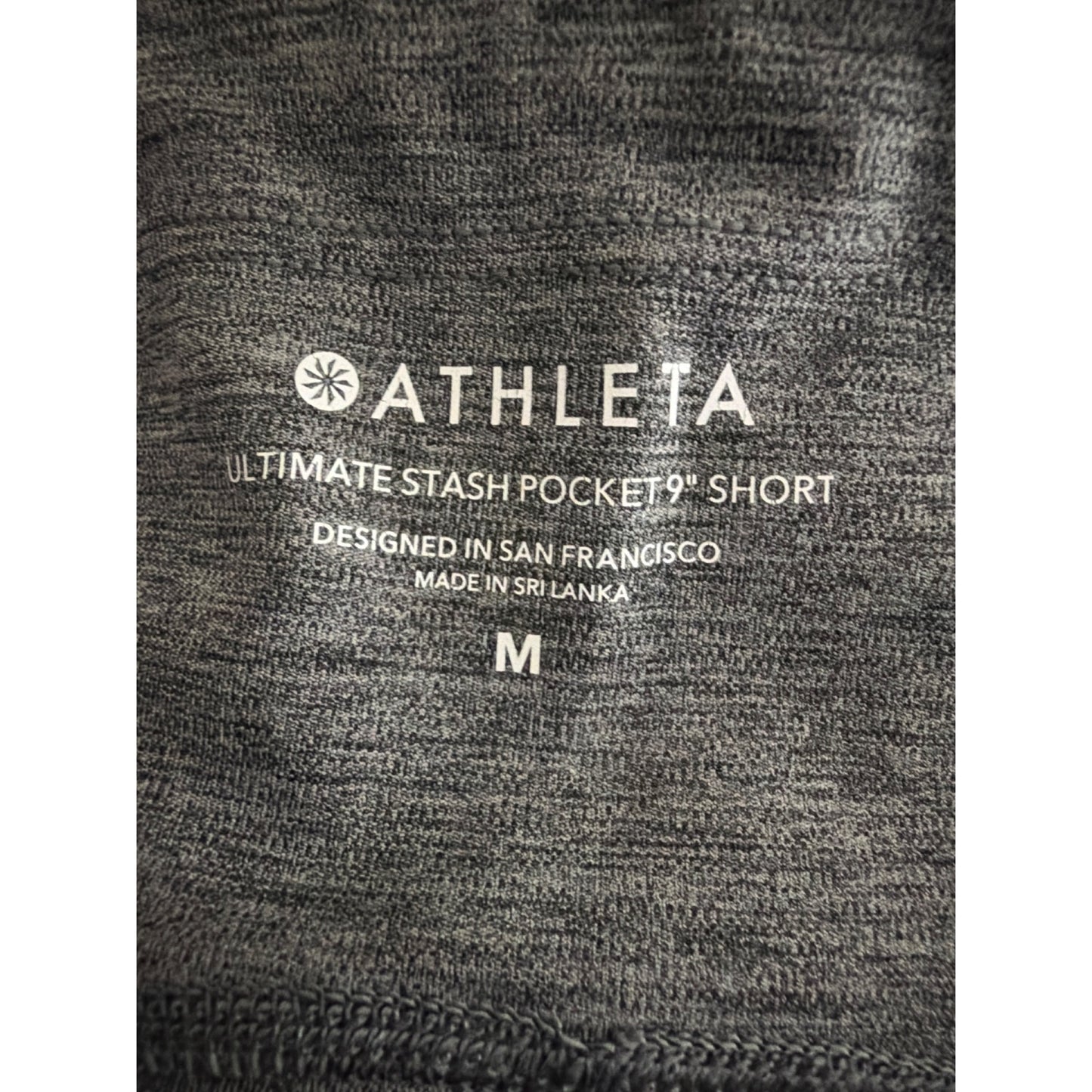 NWOT Athleta Ultimate Stash Pocket 9" Shorts Size M