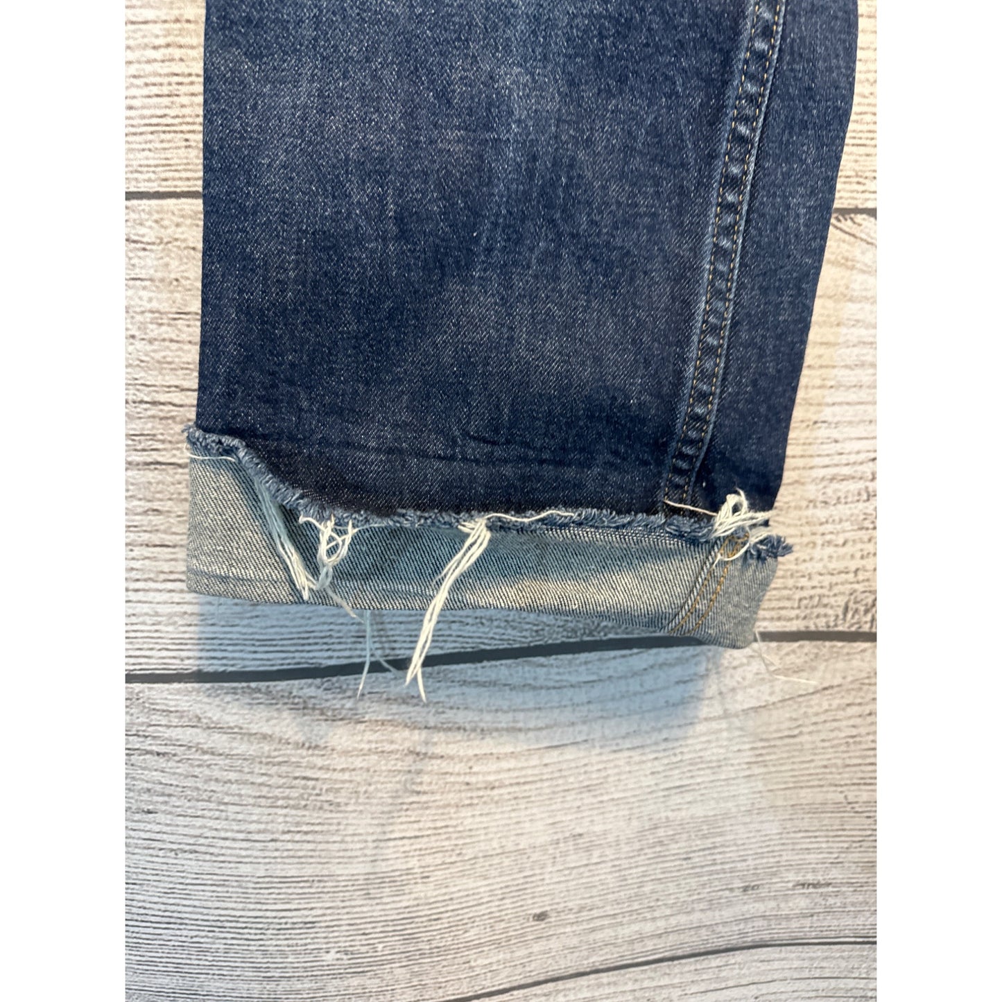 Everlane  Distressed Frayed Hem Casual Style Jeans Size 31