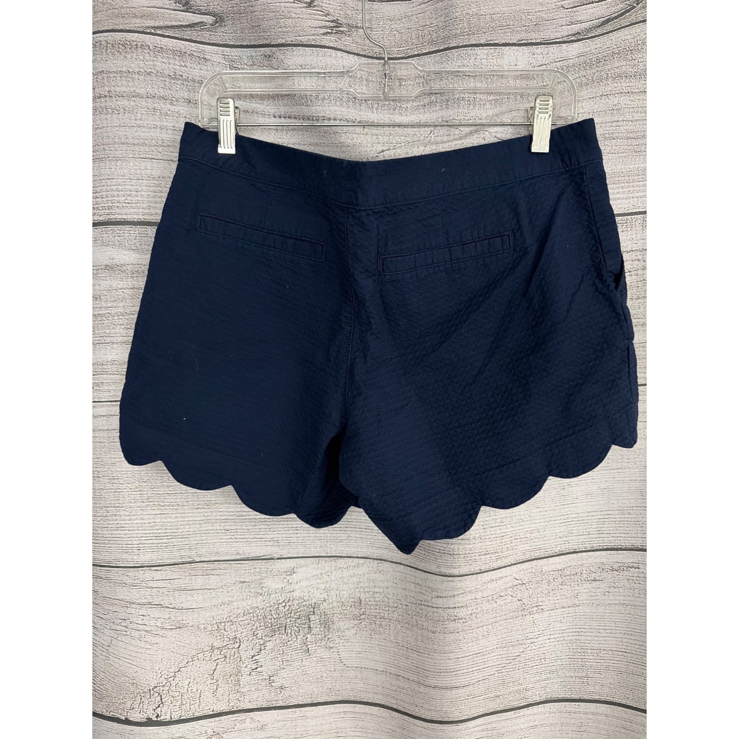 Lilly Pulitzer Navy Buttercup Scalloped Hem Shorts Size 8