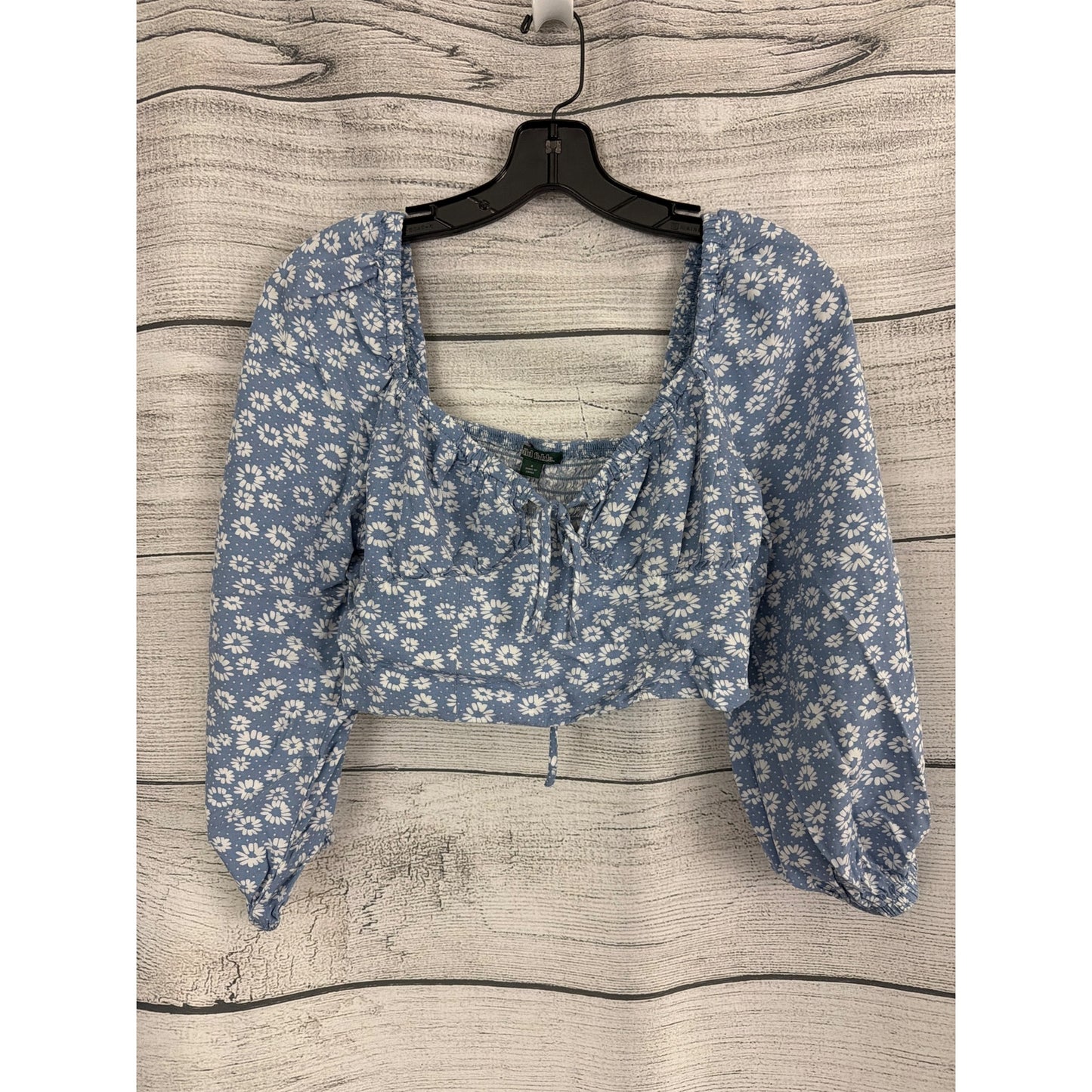 Wild Fable Blue Daisy Print Puff Sleeve Cropped Top With Peep Hole Size S
